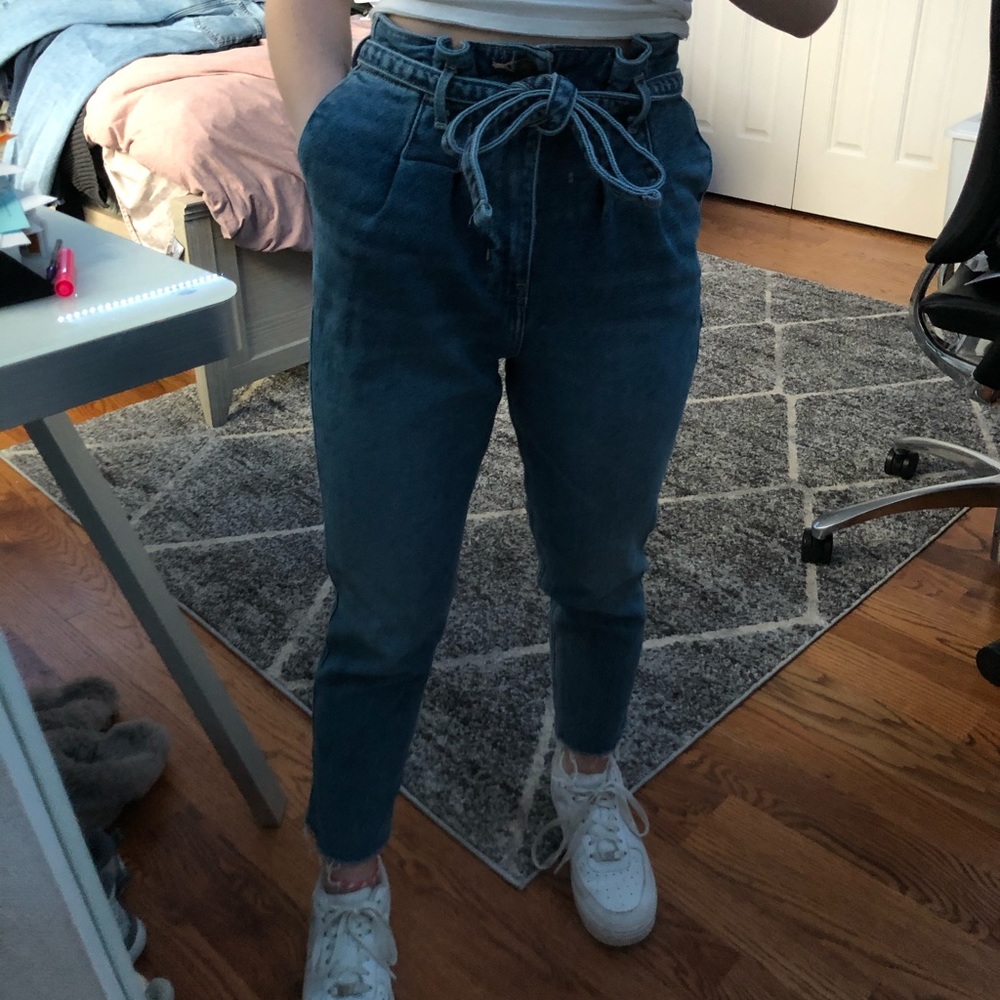 Hollister High Rise Paperbag Mom Jeans